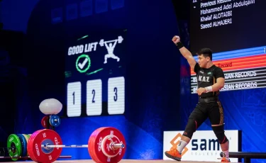 Азия чемпионаты: Ақжол Құрманбек жасөспірімдер арасында топ жарды