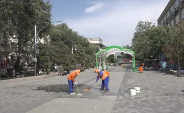 Чистый город начинается с них: кто каждый день наводит порядок в Алматы