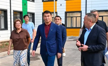 Аким Алматы проверил готовность объектов образования к новому учебному году
