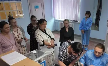 Выборы в Құрылтай: как голосовали в перинатальном центре