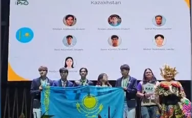 Золотая формула успеха: школьники Казахстана покорили олимпиаду по физике