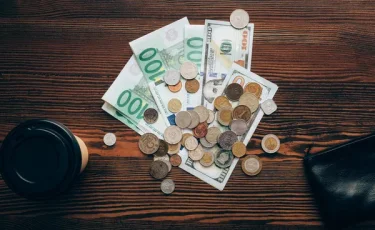 Курс валют в обменниках Алматы и Астаны 1 августа