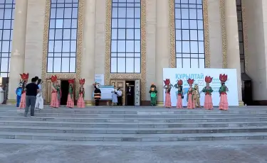 Шымкенттіктер Құрылтай сайлауында белсенділік танытып жатыр