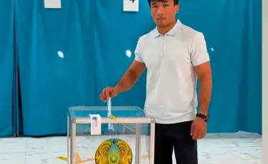 В Алматы на выборах в Құрылтай проголосовал призер Олимпийских игр Ғұсман Қырғызбаев