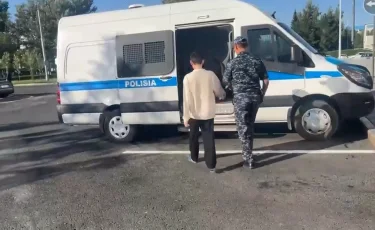 Напал с ножом на мать и скрылся: казахстанца экстрадировали из Вьетнама