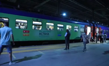 «Астана - город без наркотиков»: в столице запустили тематический поезд до Бурабая