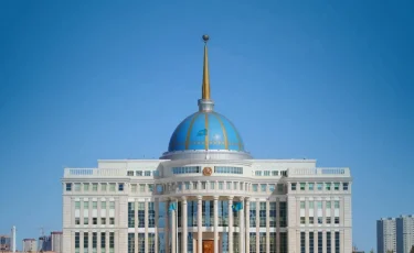 Мемлекет басшысы көрнекті кинорежиссер Ардақ Әмірқұловтың отбасына көңіл айтты
