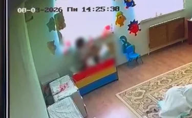 Атырауда 1,5 жастағы сәбиді ұрып-соққан тәрбиешіге қылмыстық іс қозғалды