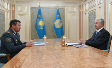 Глава государства встретился с министром по ЧС Чингисом Ариновым