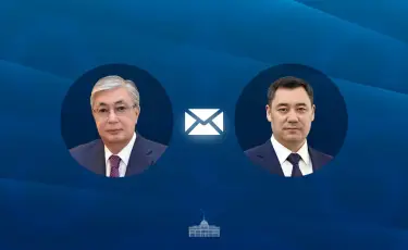 Касым-Жомарт Токаев поздравил Садыра Жапарова с Днем Независимости Кыргызстана