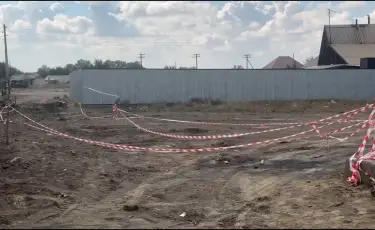 Семейде рұқсатсыз қазылған көше батпаққа айналды: мердігерге қатысты хаттама толтырылды