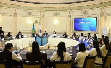 Адал азамат, жауапкершілік және жасампаздық: Президент айқындаған құндылықтар Алматы студенттерімен талқыланды