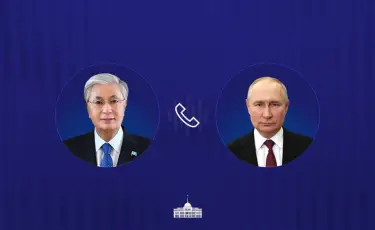 Глава государства провел телефонный разговор с Президентом России Владимиром Путиным