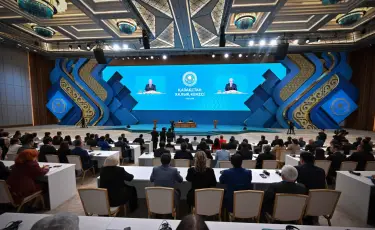 Астанада Қазақстан Халық Кеңесінің бірінші сессиясы ашылды