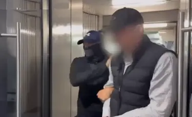 Аса ірі мөлшердегі алаяқтық жасады деген күдікті Грузиядан экстрадицияланды
