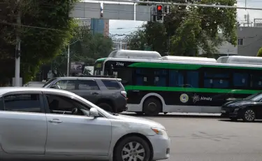 В Алматы планируют увеличить число поездок на общественном транспорте на 64% к 2030 году