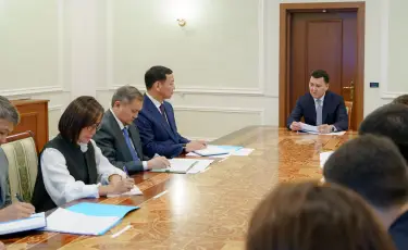 Конституциялық құндылықтардан жаңа этикаға дейін: Ерлан Карин ішкі саясаттың басты міндеттерін атады
