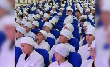 Алматыда студенттерге есірткі мен интернеттегі қауіптер туралы айтылды