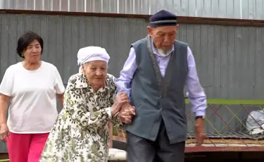 Ғасыр куәгерлері:  70 жыл отасқан қазыналы қариялардың өмірлік ұстанымы қандай