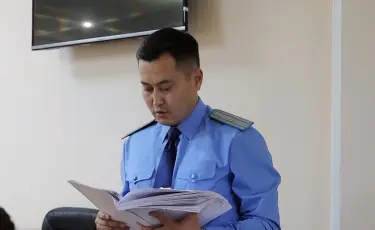 Избили полицейского: в Костанае начался суд по резонансному делу