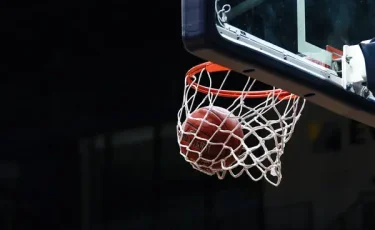 Легендарная майка Майкла Джордана из чемпионского финала НБА ушла с молотка