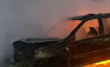 Сразу пять автомобилей горели в столице (видео)