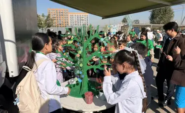 Бөлек жинаудан қайта пайдалануға дейін: Алматыда қалдық өңдеу жұмысы қалай жүріп жатыр