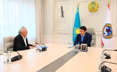 Касым-Жомарт Токаев поздравил Досхана Жолжаксынова с юбилеем