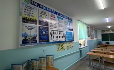 Тараздағы оқушылары тар мектепте оқуға мәжбүр