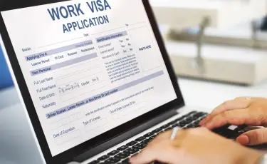 Работа за рубежом: казахстанцев предупредили об интернет-мошенниках