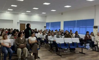Марат Пашимов резиденттермен кездесті