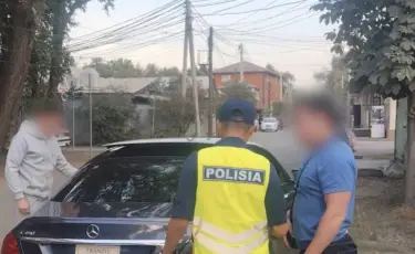 Мусор из окон авто: как полиция Алматы пресекает нарушения (видео)