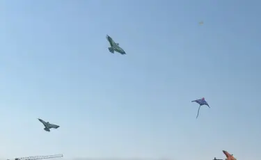 Шымкентте Республика күніне орай мыңнан астам батпырауық ұшырылды
