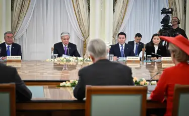 Глава государства провел переговоры с Королем Филиппом и Королевой Матильдой в расширенном составе
