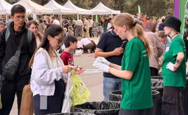 От сортировки до обмена: в Алматы прошла экологическая акция Recycle Бірге