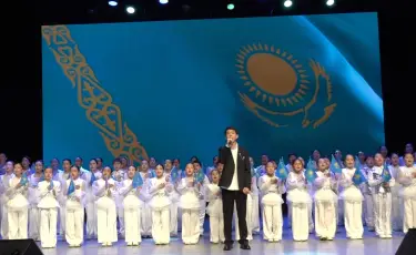 Сотни жителей Алатауского района собрались на праздничный концерт