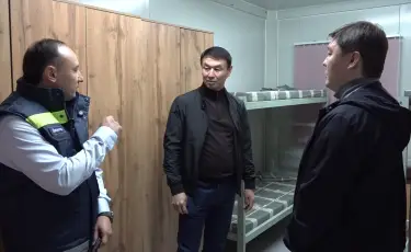 Алматы Тазалық: Дархан Сатыбалды кәсіпорын қызметкерлердің еңбек жағдайымен танысты