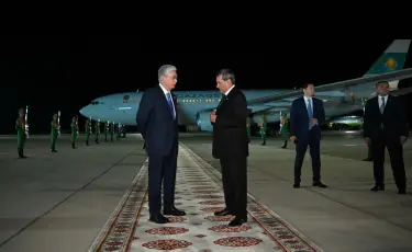 Касым-Жомарт Токаев с рабочим визитом прибыл в Туркменистан
