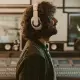 Музыка и работа: какие звуки помогают сосредоточиться и быть эффективным