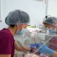 Өмір үшін күрес: Алматыда 950 грамм салмақпен туған сәби екі айдан кейін реанимациядан шықты