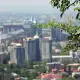 Школьные автобусы и удаленная работа: какие меры акимат Алматы предпринял для снижения трафика