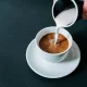 Кофе с молоком или без: есть ли разница для здоровья