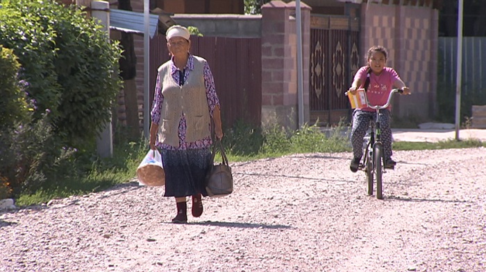 Опасные скачки: жителей Алматинской области возмутил кокпар на улицах поселка