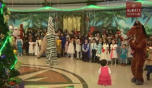 Алматы мектептерінде жаңа жылдық шарада оқушыларға сыйлық берілмейді