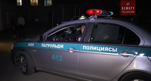 В праздничные дни безопасность граждан обеспечат тысячи полицейских​