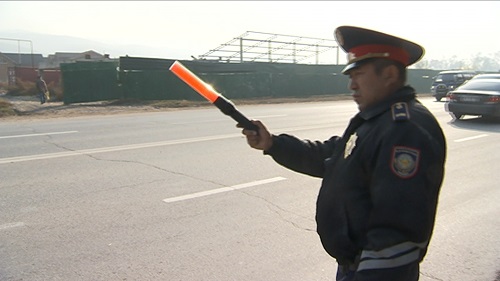 У казахстанских полицейских отберут жезлы
