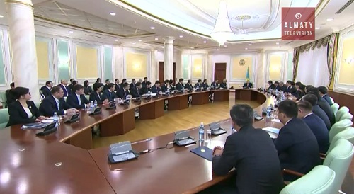 Назарбаев Сыртқы істер министрлігінің басшылық құрамымен кездесті