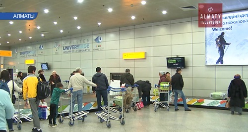 В Алматы задержали сотрудников аэропорта, вскрывавших багаж пассажиров