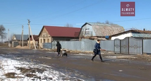 Без питьевой воды и медуслуг остались жители посёлка «Жана Арна» Алматинской области