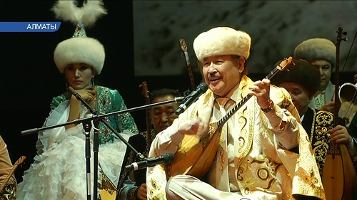 Алматының тұрғындары мейрамда жыршы-термешілердің өнерін тамашалады